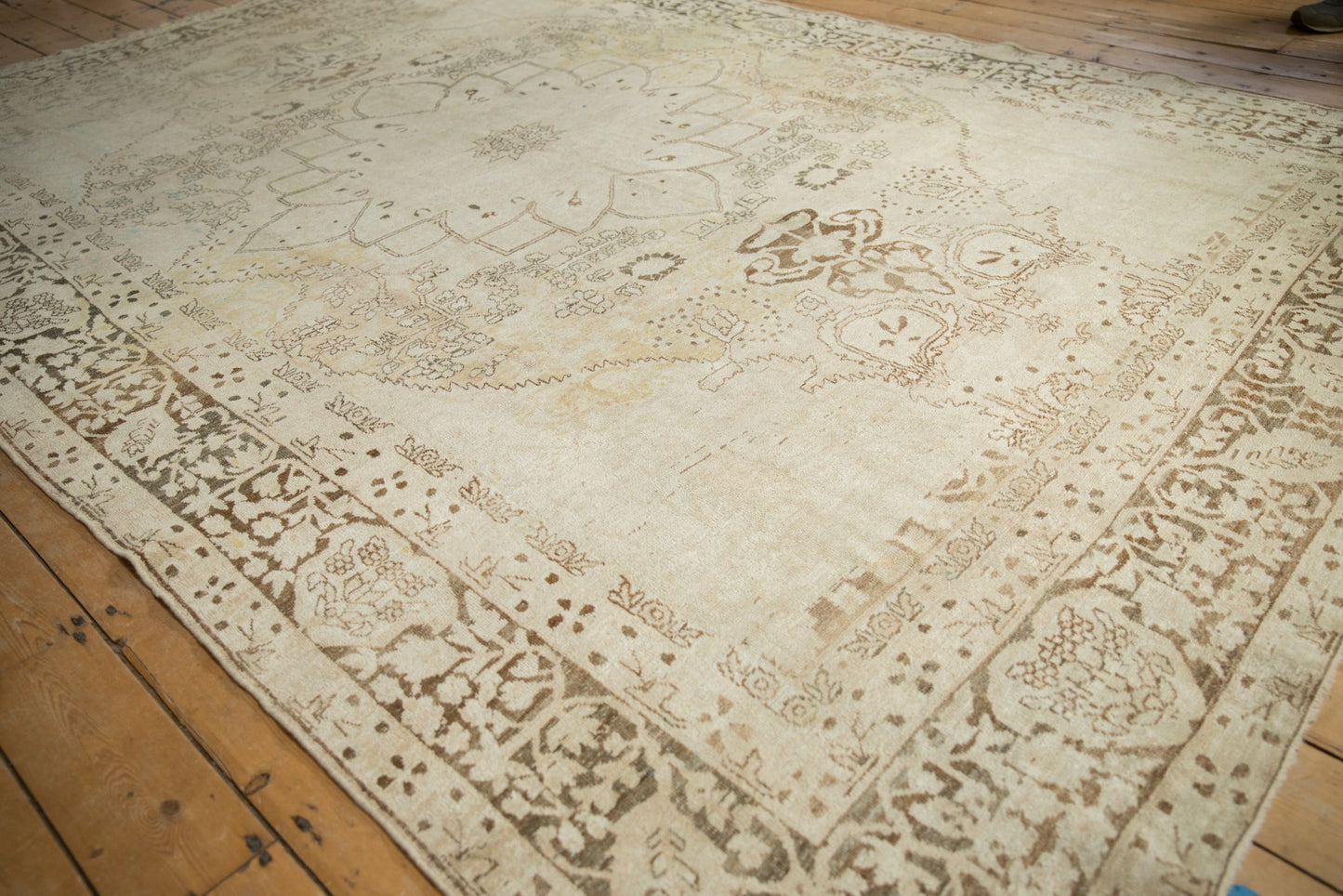 8x11 Antique Distressed Kerman Carpet