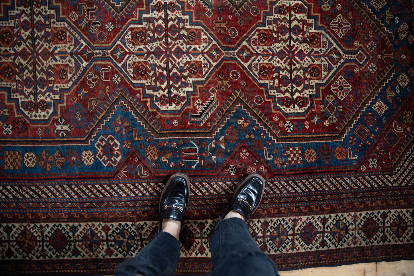 5.5x10 Antique Qashqai Carpet