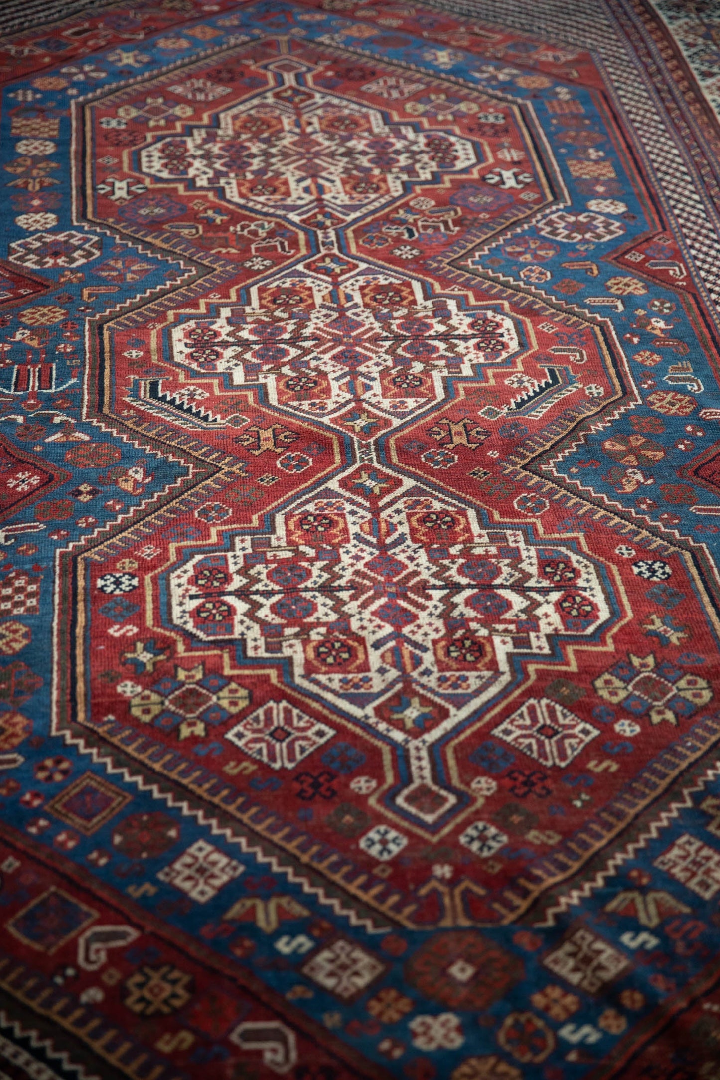 5.5x10 Antique Qashqai Carpet