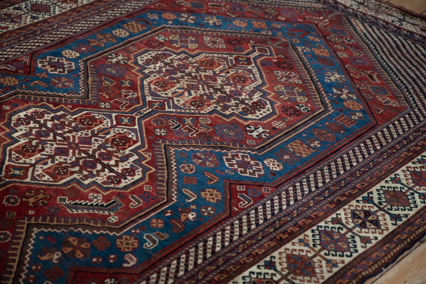 5.5x10 Antique Qashqai Carpet