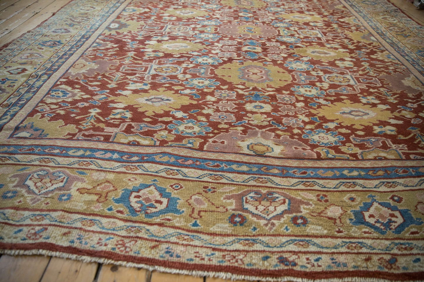 10x13.5 Antique Mahal Carpet