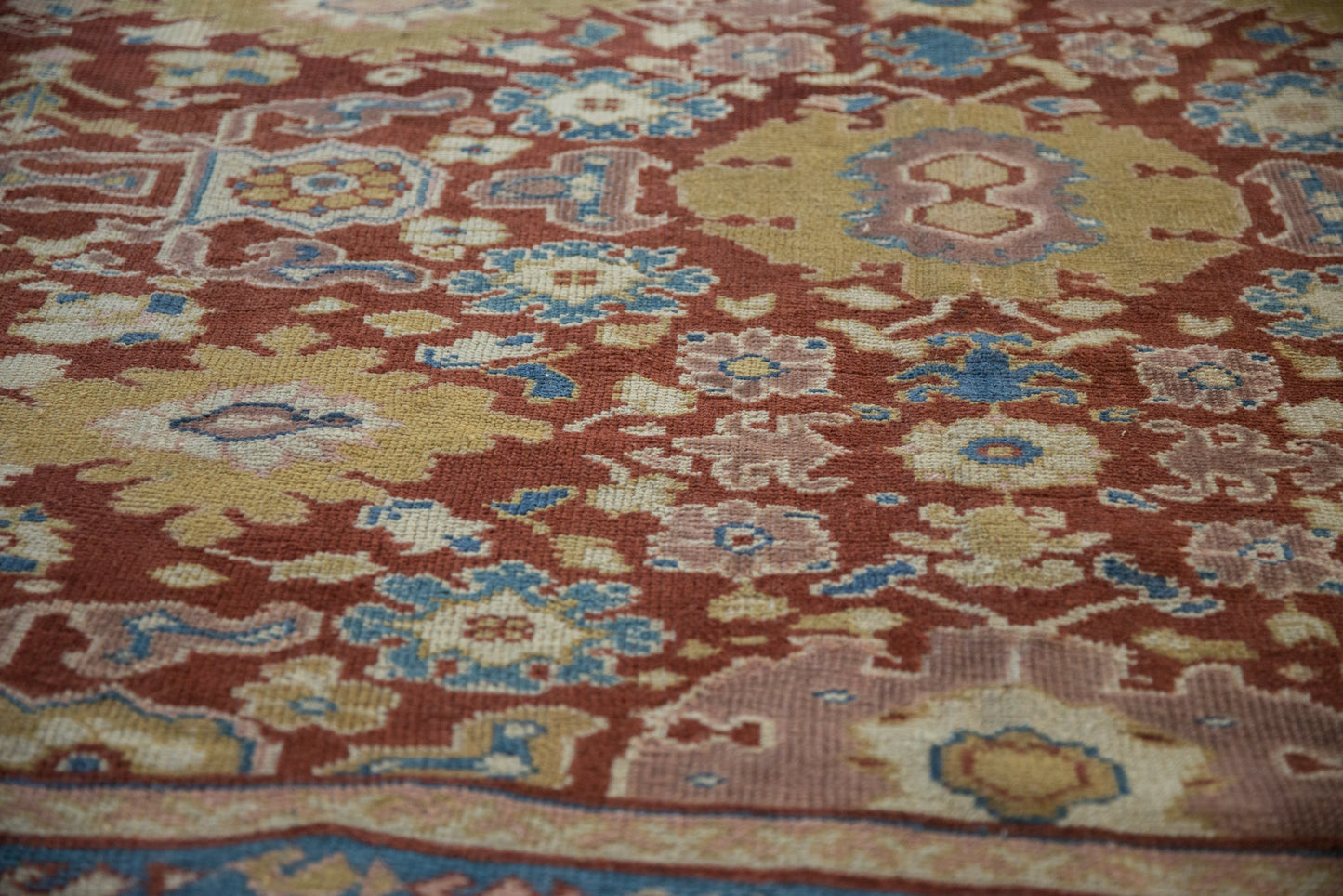 10x13.5 Antique Mahal Carpet