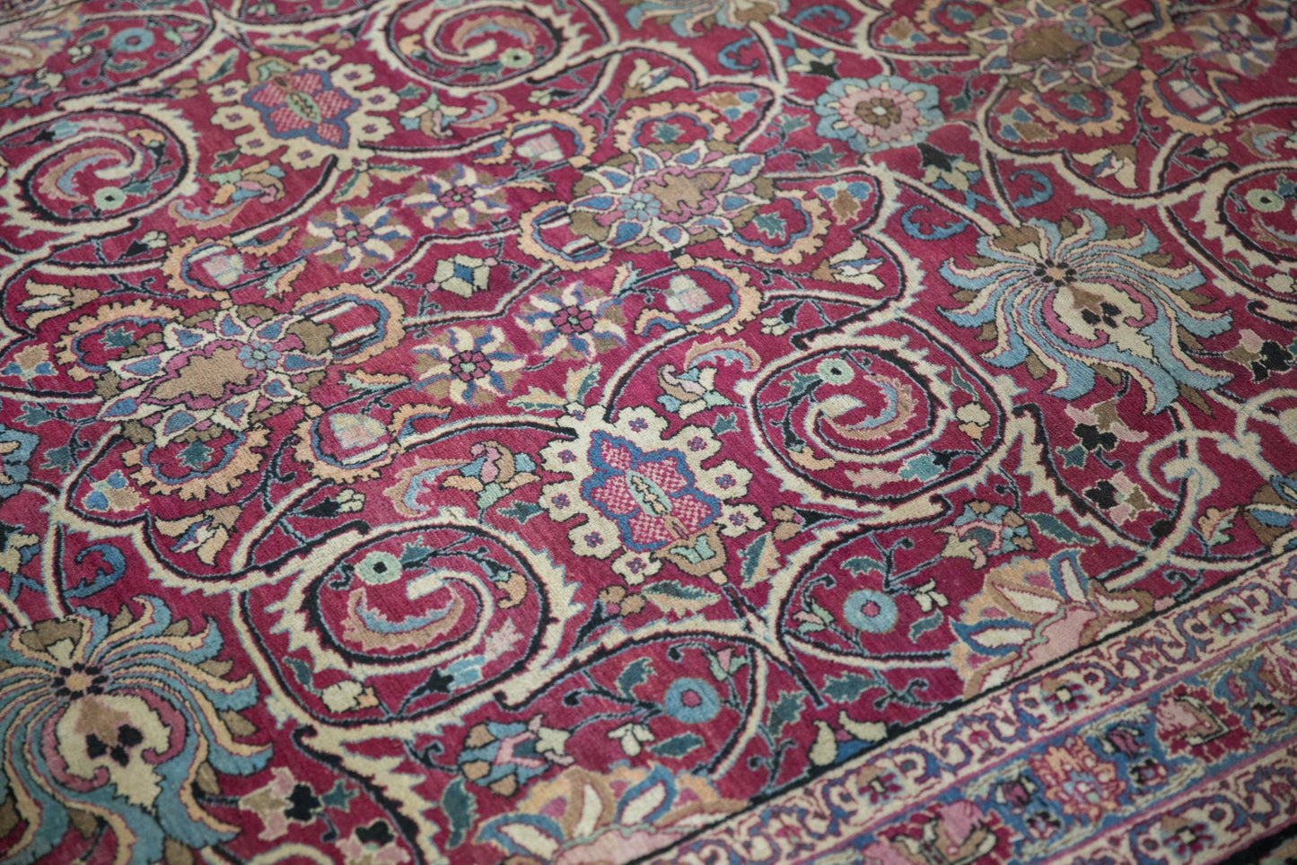 8x11 Antique Meshed Carpet