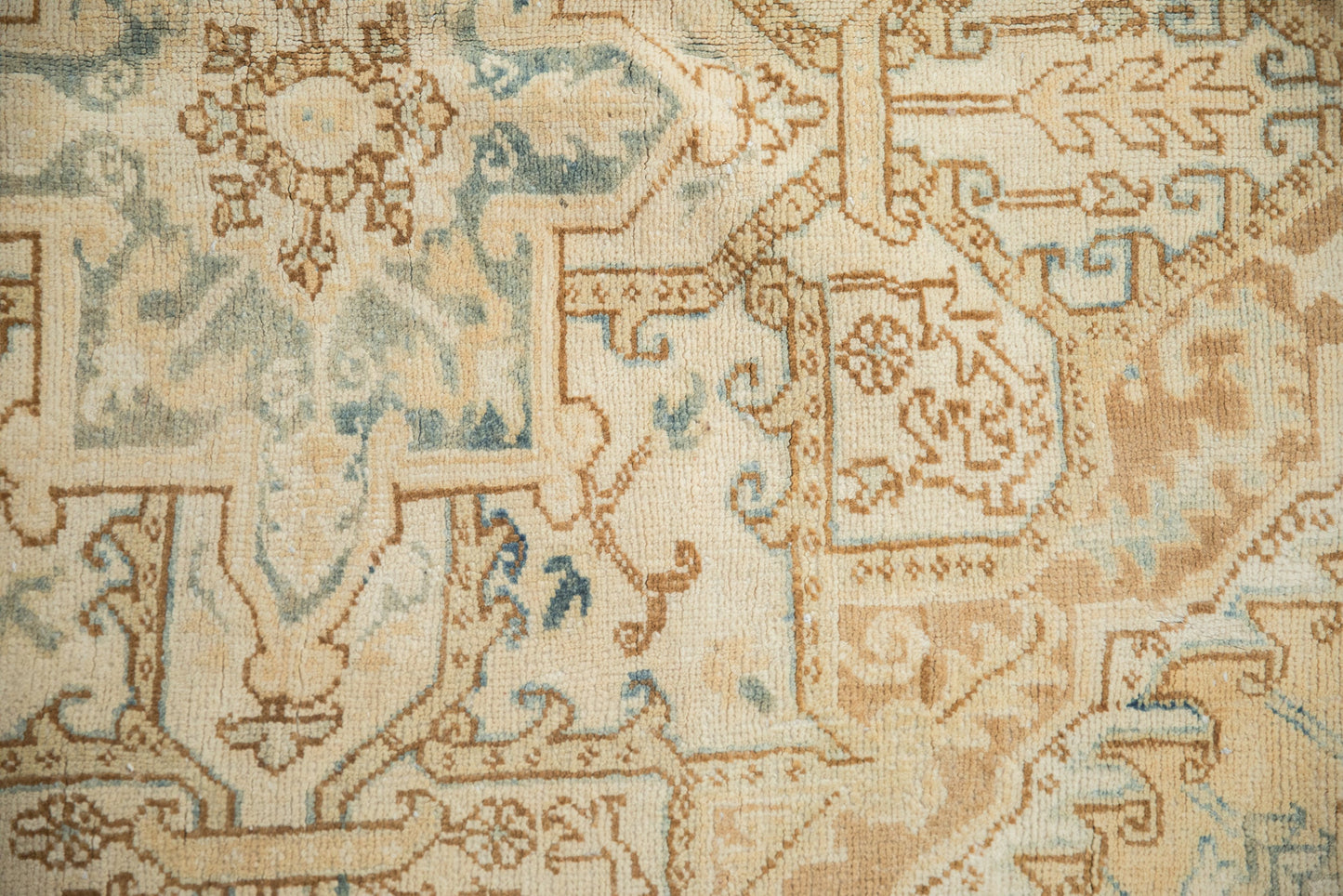 7x11 Vintage Distressed Heriz Carpet