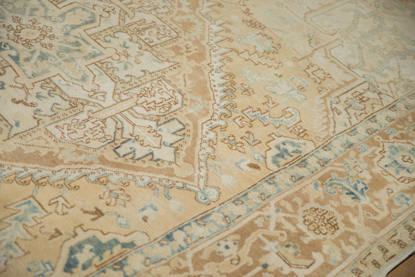 7x11 Vintage Distressed Heriz Carpet