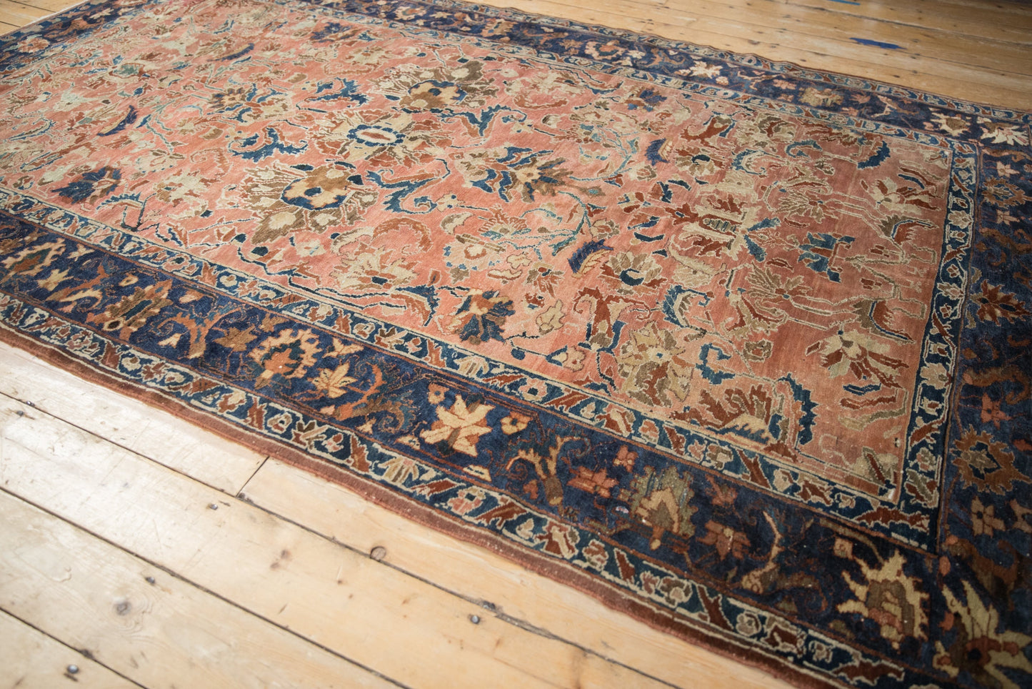 6x9.5 Antique Fine Distressed Lilihan Carpet