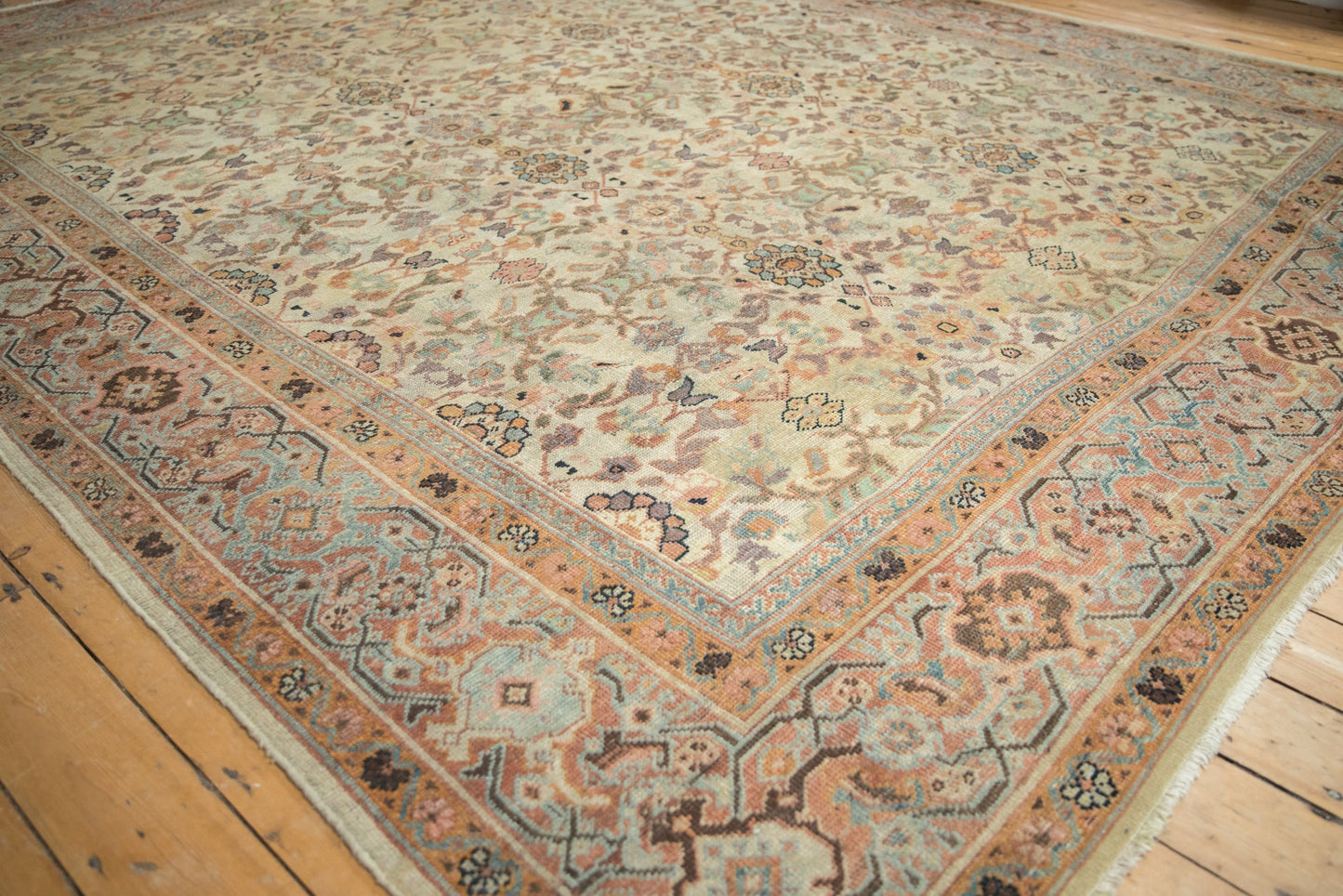10x12 Antique Mahal Carpet