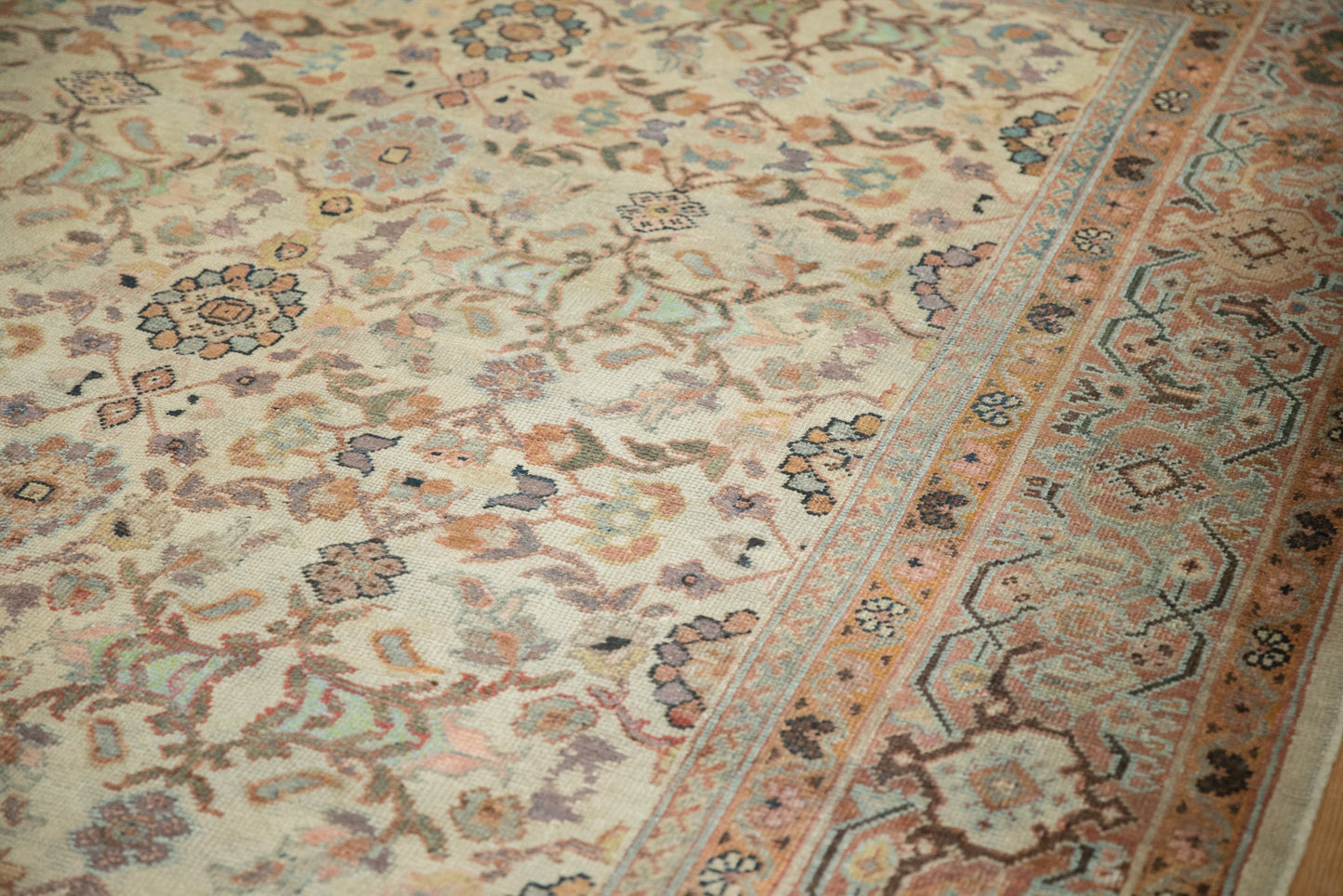 10x12 Antique Mahal Carpet