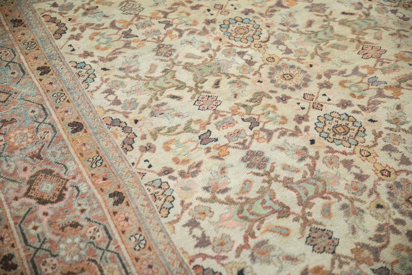 10x12 Antique Mahal Carpet