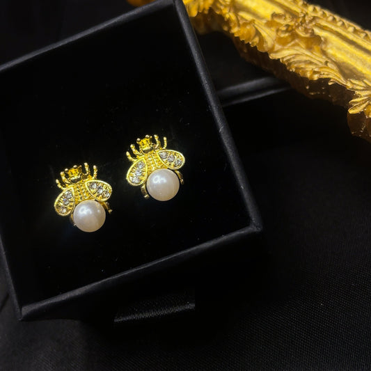 Kolczyki w kształcie pszczółki Pearl