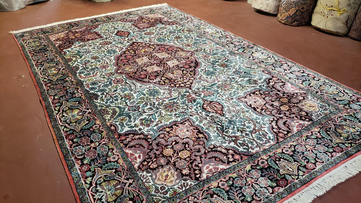 Indian Kashmiri Silk Rug 6x10, Ivory, Floral Medallion