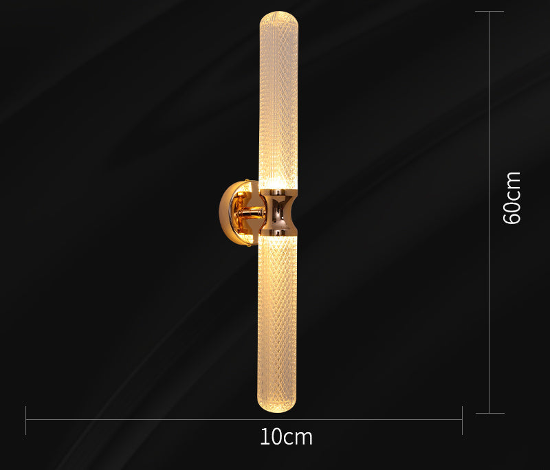 Světle luxusní moderní nordický minimalistický obývací pokoj, ložnice, dekorativní lampy na pozadí zdi a schodiště