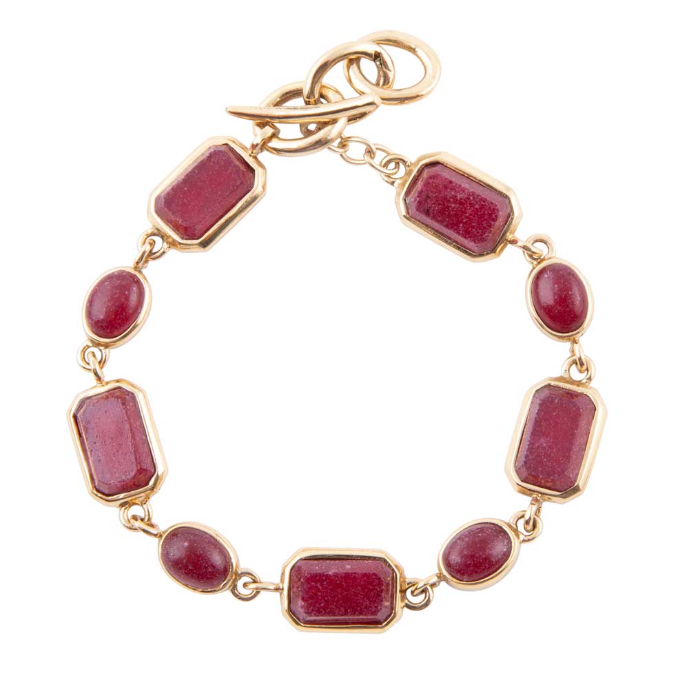 Bracciale delicato in onice rosso e chiusura dorata