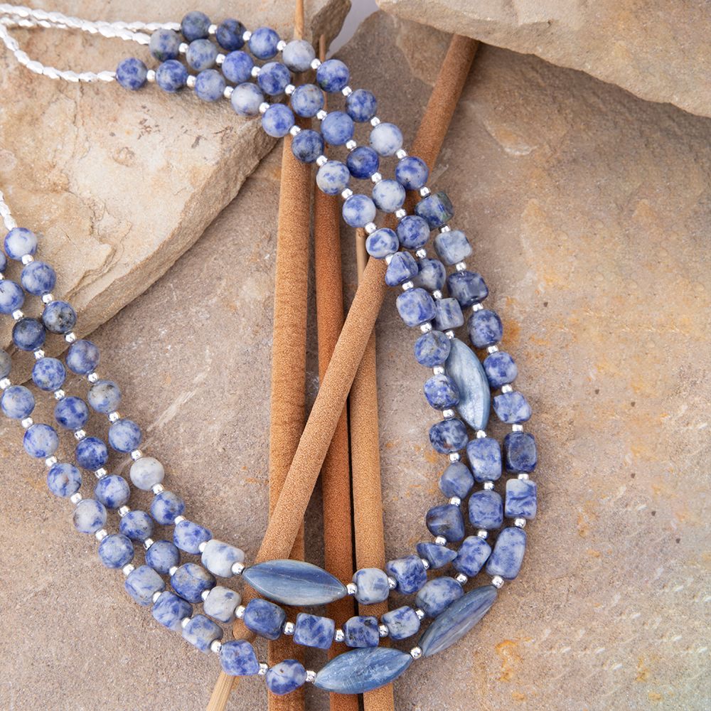 Denim Kyanit Blau Lapislazuli Sterlingsilber Halskette mit Perlenstrang