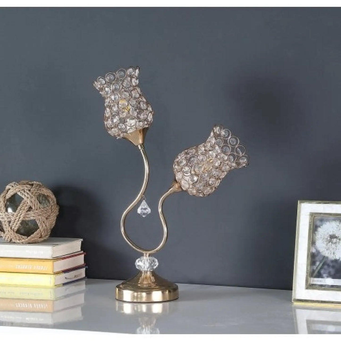 Bordslampa med dubbla blomdesign för läsning och hemmastil