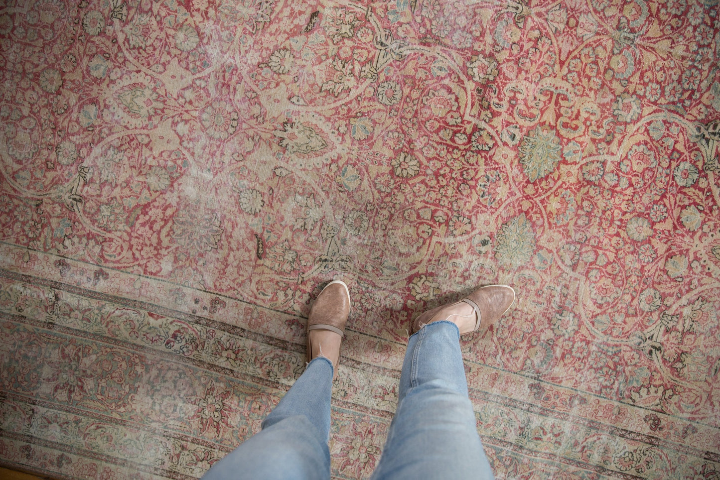 9.5x18.5 Antique Distressed Kermanshah Carpet