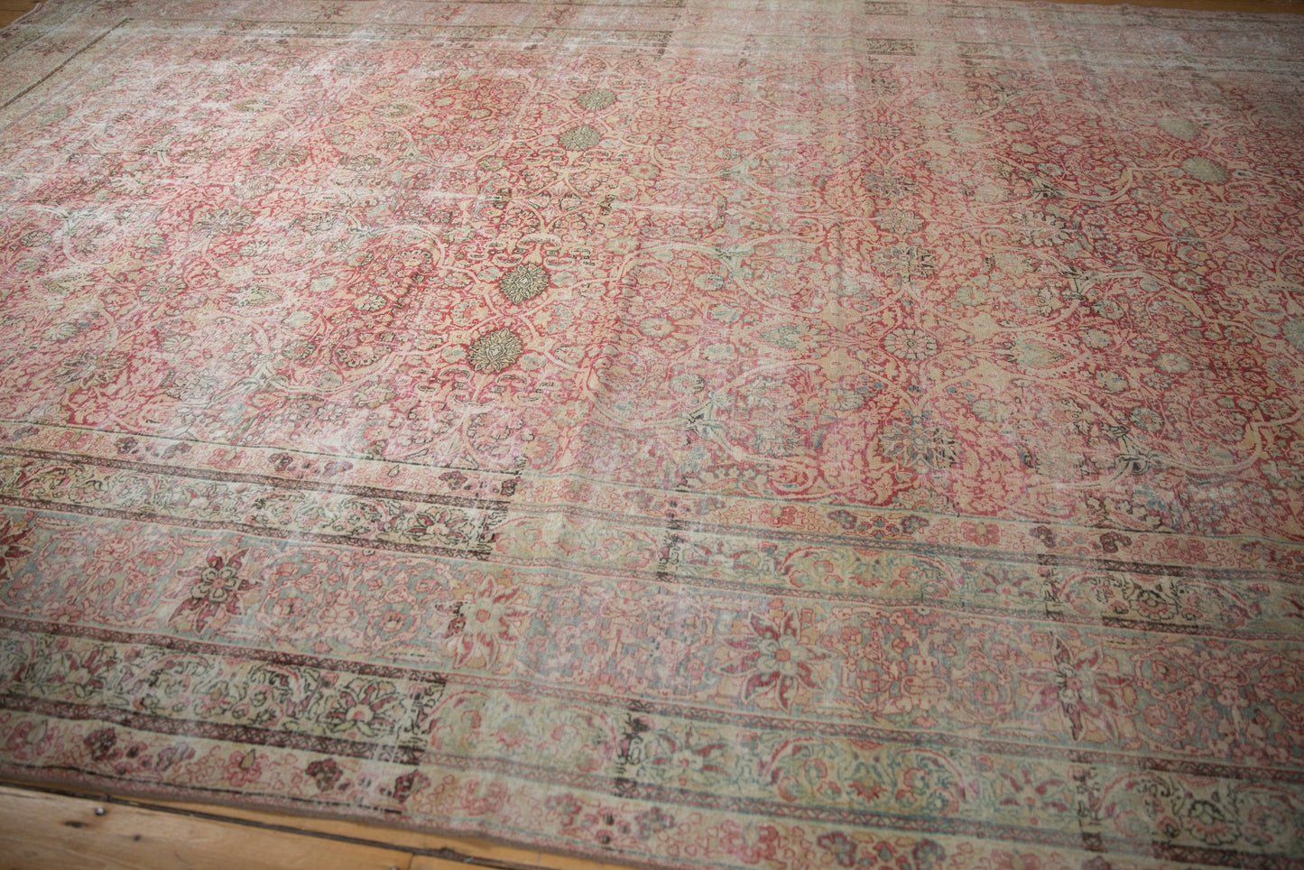 9.5x18.5 Antique Distressed Kermanshah Carpet