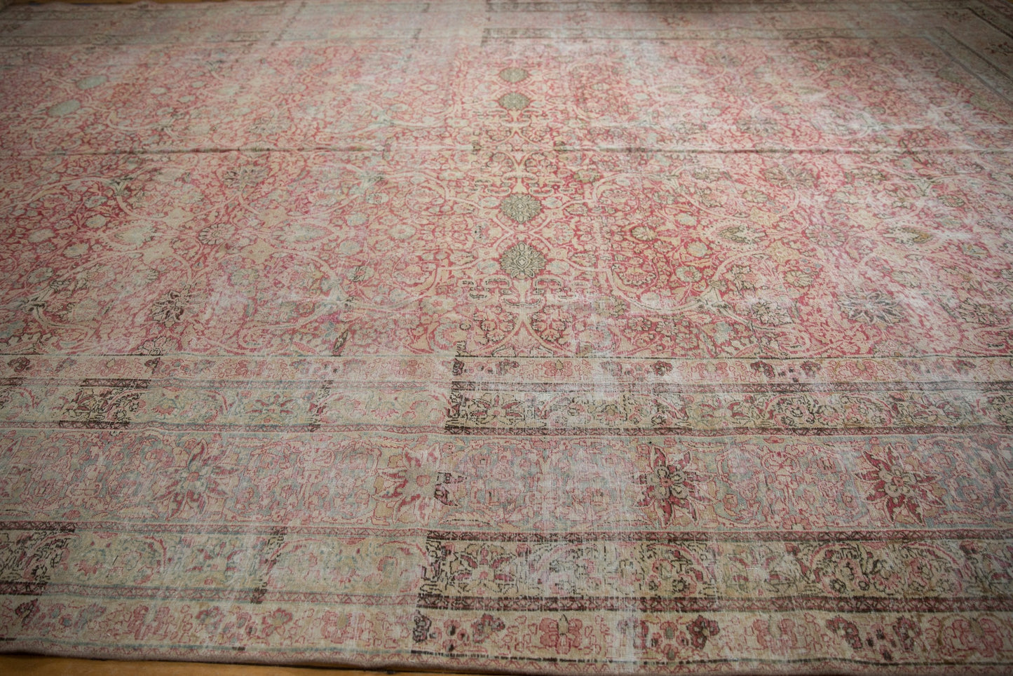 9.5x18.5 Antique Distressed Kermanshah Carpet