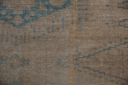 7x10.5 Vintage Distressed Veece Carpet