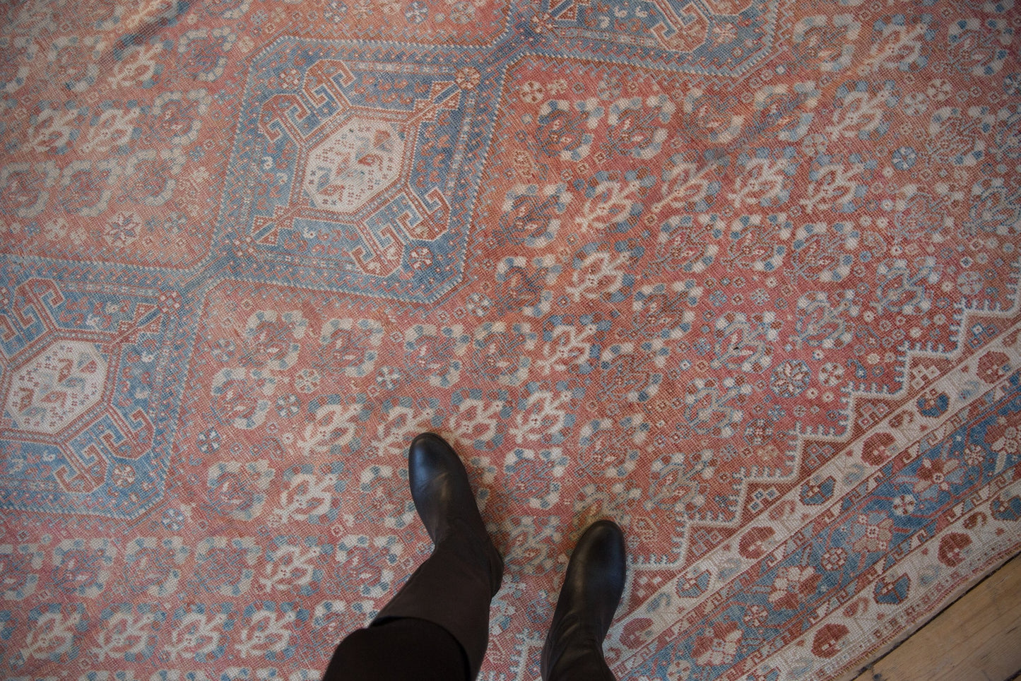 7.5x10 Vintage Distressed Qashqai Carpet