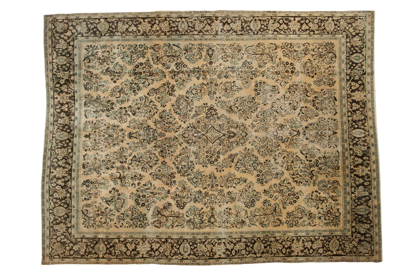 8.5x11.5 Vintage Distressed Arak Carpet