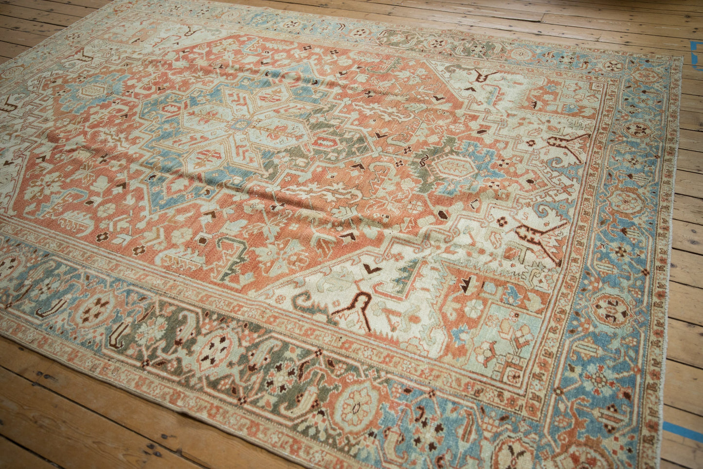 7.5x10.5 Vintage Distressed Heriz Carpet