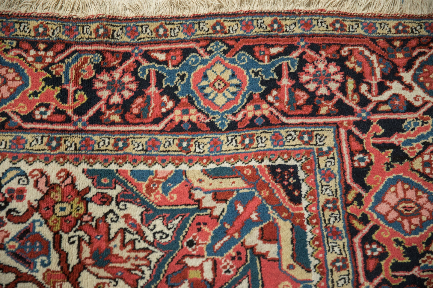 8x11 Vintage Ahar Carpet