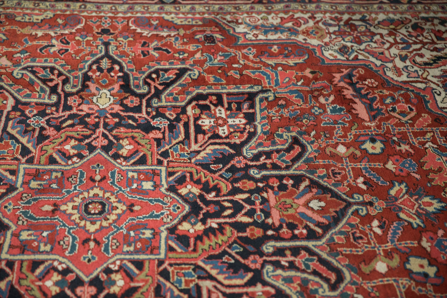 8x11 Vintage Ahar Carpet