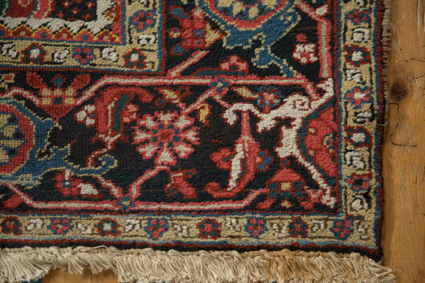 8x11 Vintage Ahar Carpet