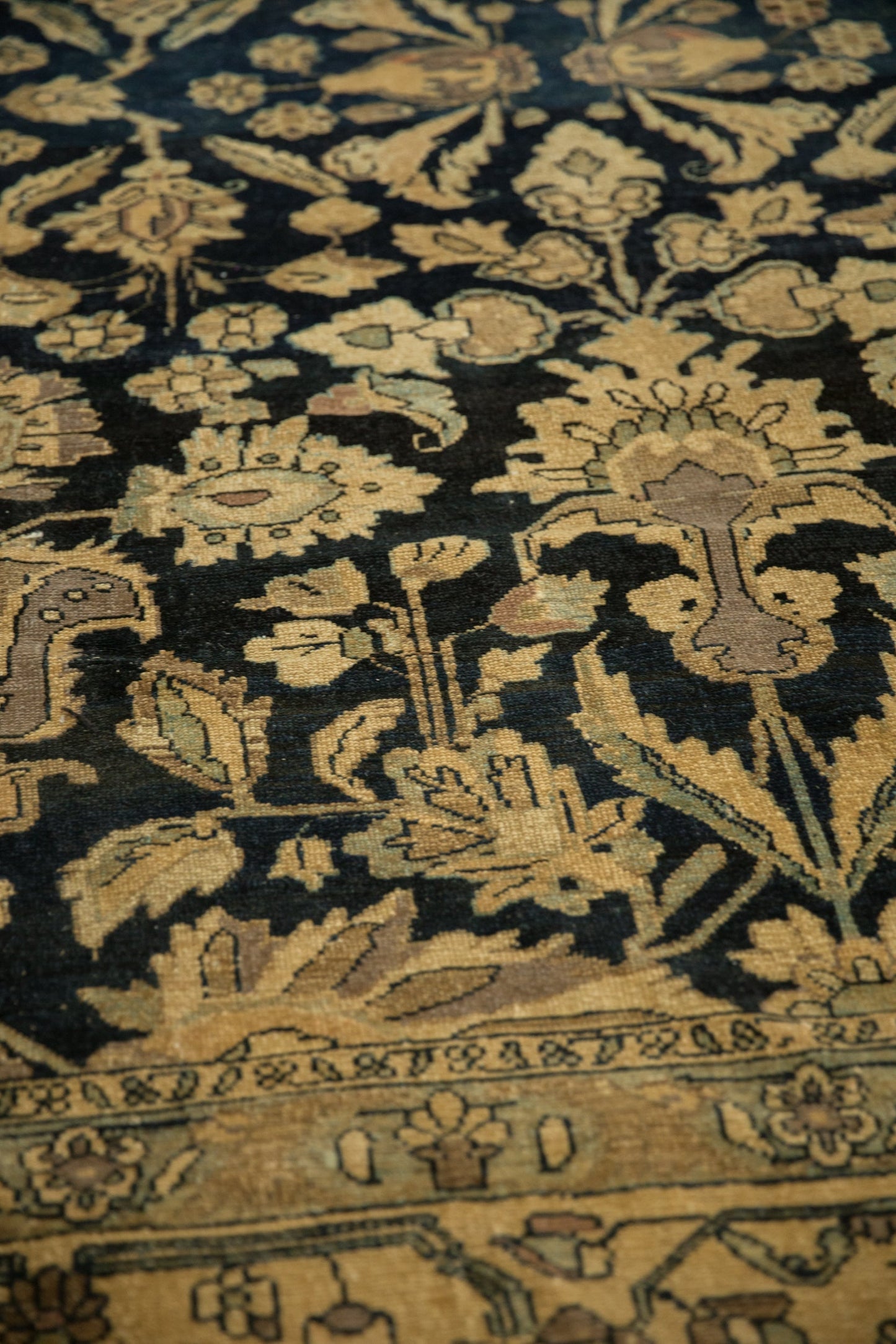 10.5x16.5 Vintage Distressed Tea Washed Lilihan Carpet