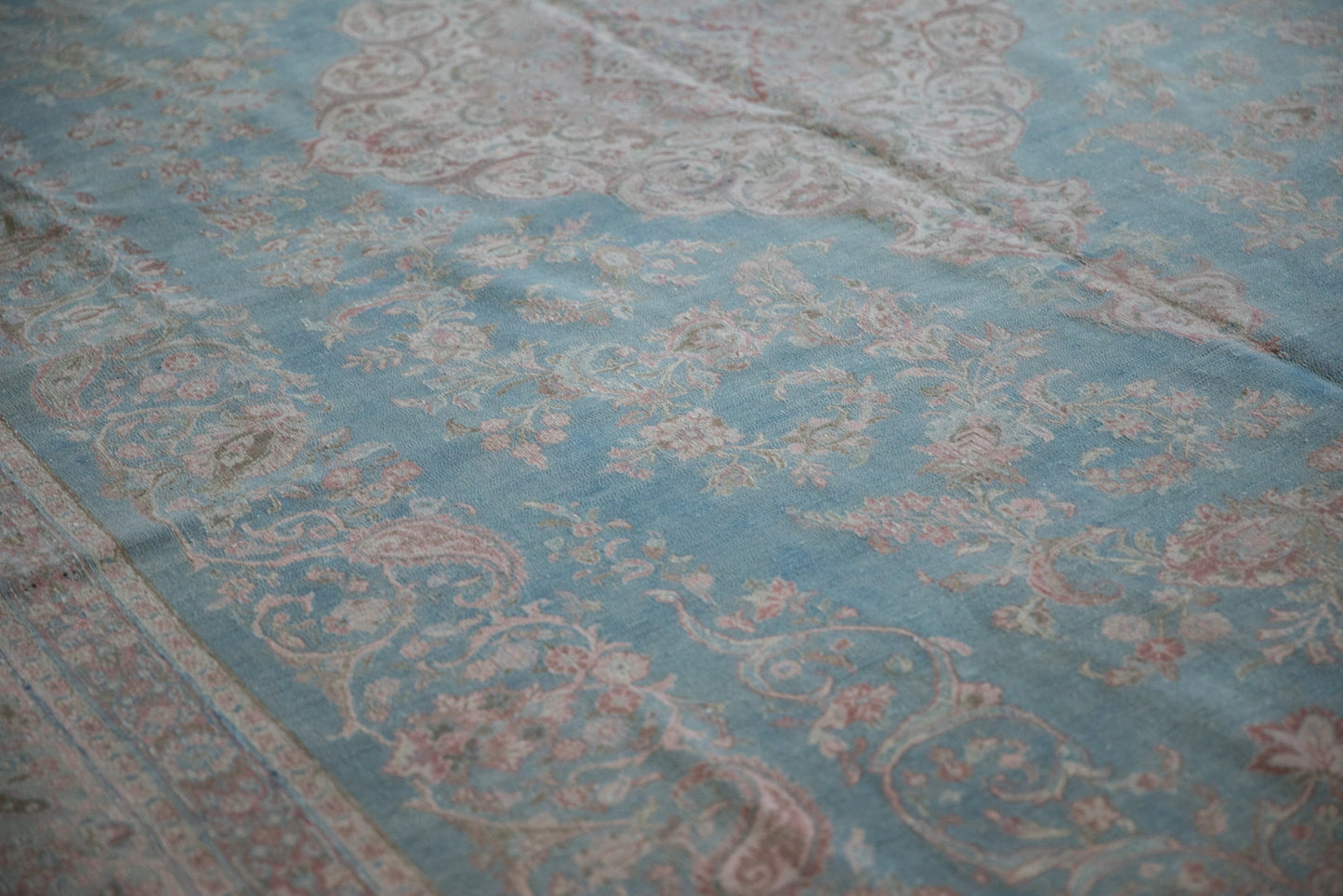 10x16.5 Vintage Distressed Meshed Carpet