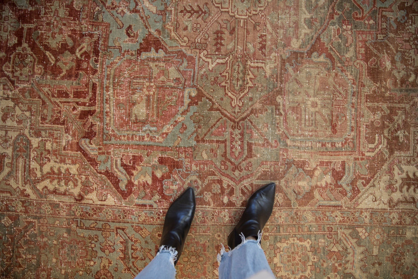 8x11.5 Vintage Distressed Heriz Carpet