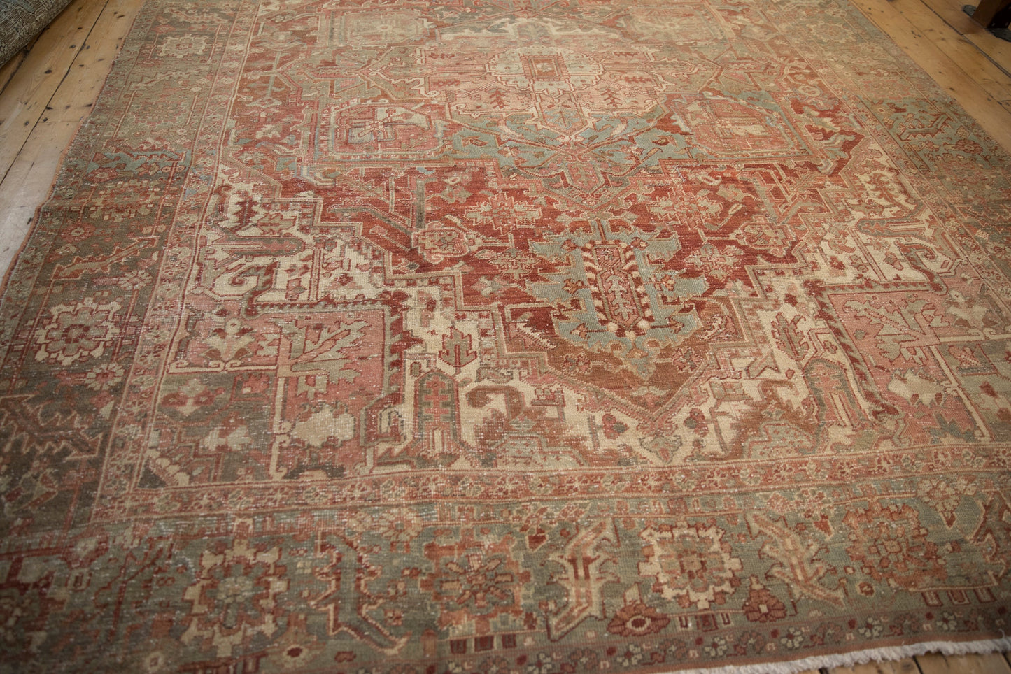 8x11.5 Vintage Distressed Heriz Carpet