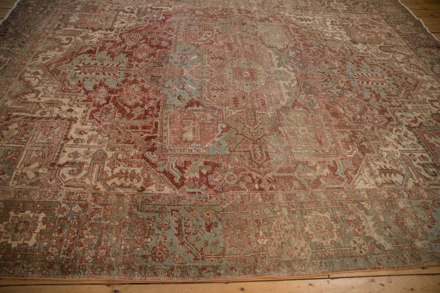 8x11.5 Vintage Distressed Heriz Carpet