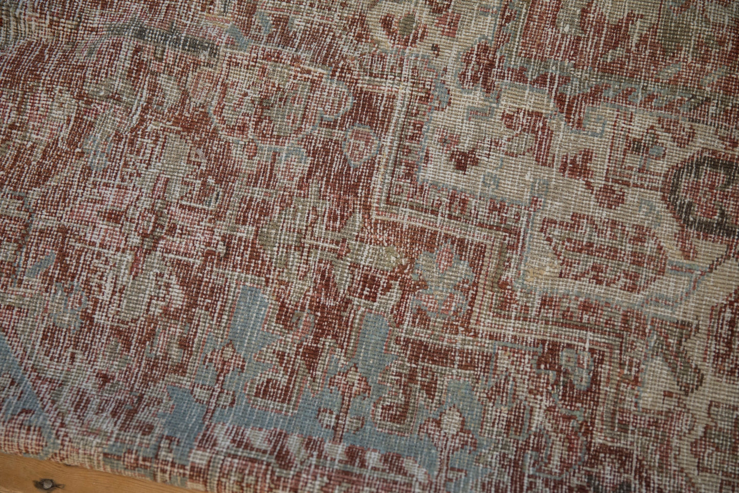 8x11.5 Vintage Distressed Heriz Carpet