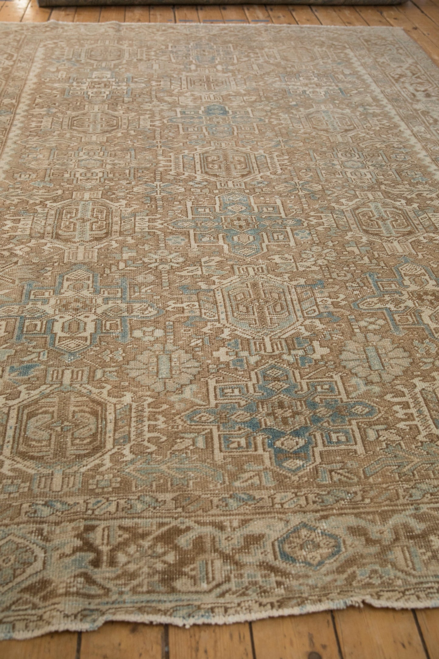 7.5x10 Vintage Distressed Heriz Carpet