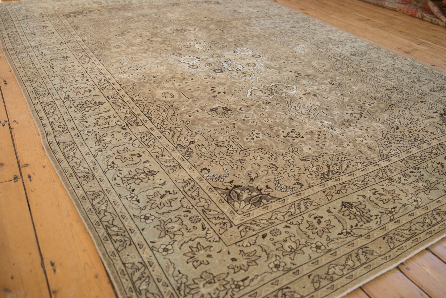 7.5x10.5 Vintage Distressed Tabriz Carpet