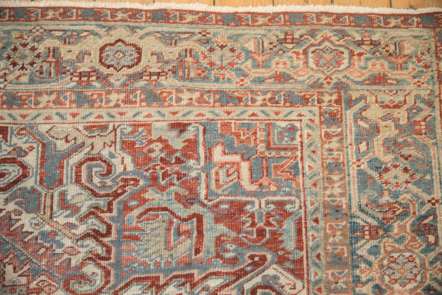 8x11 Vintage Distressed Heriz Carpet