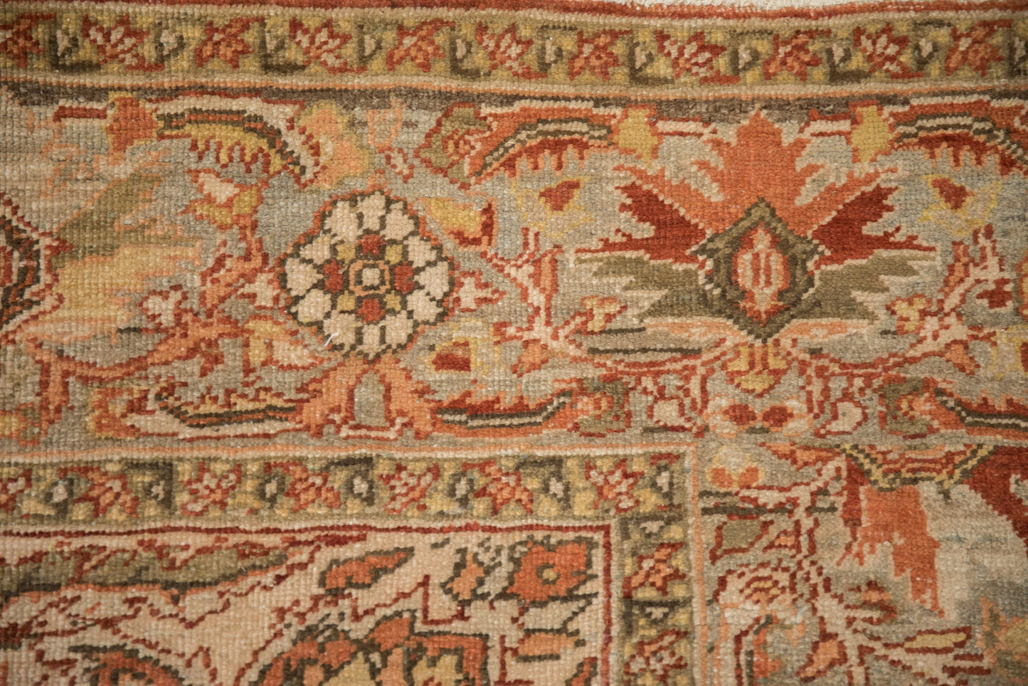 8x11 Vintage Distressed Ahar Carpet