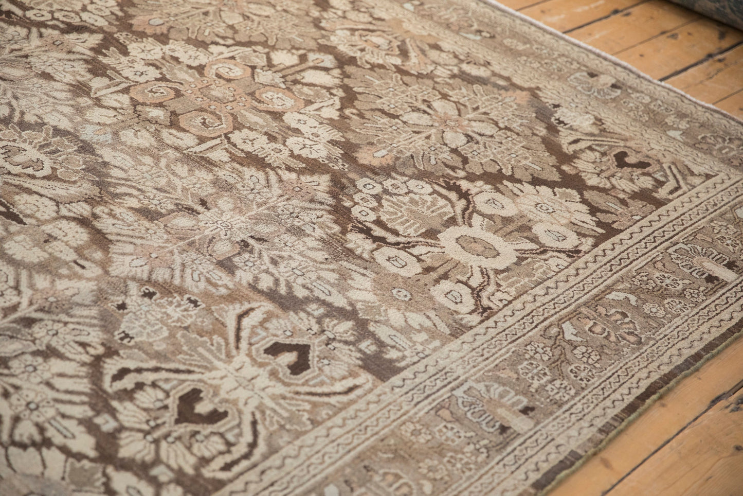 7x10.5 Vintage Distressed Bibikabad Carpet