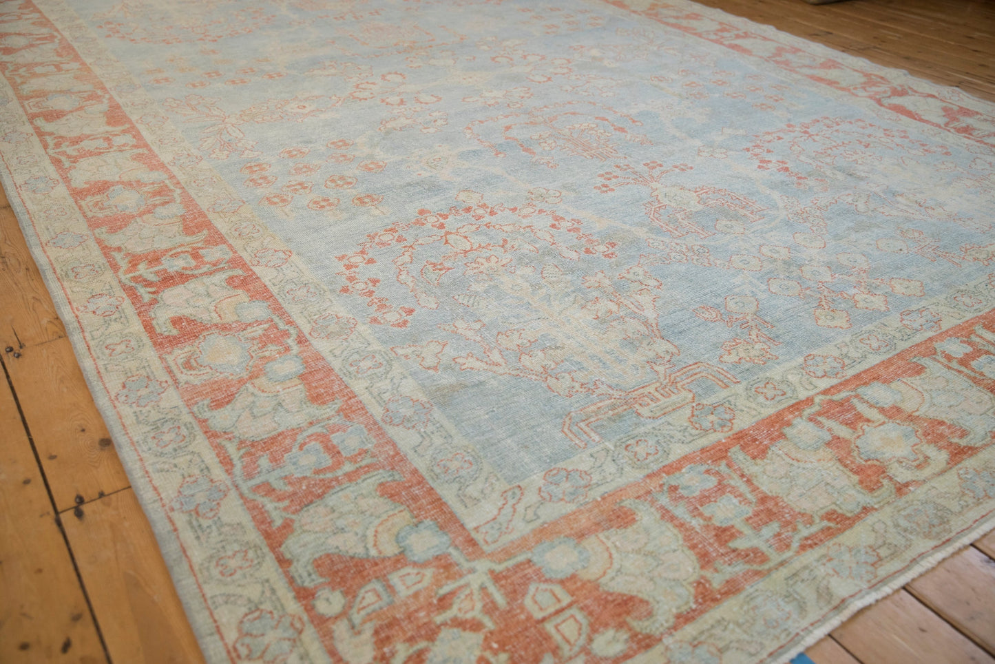 8.5x12 Vintage Distressed Mahal Carpet