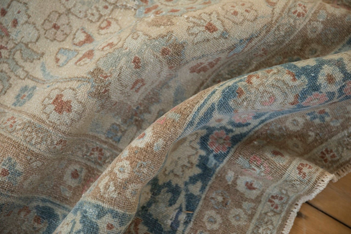 8.5x12 Vintage Distressed Meshed Carpet