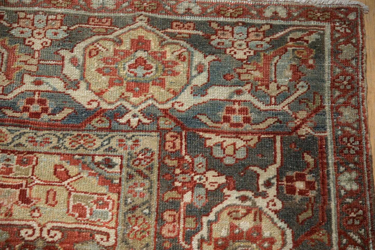 8x11 Vintage Distressed Heriz Carpet