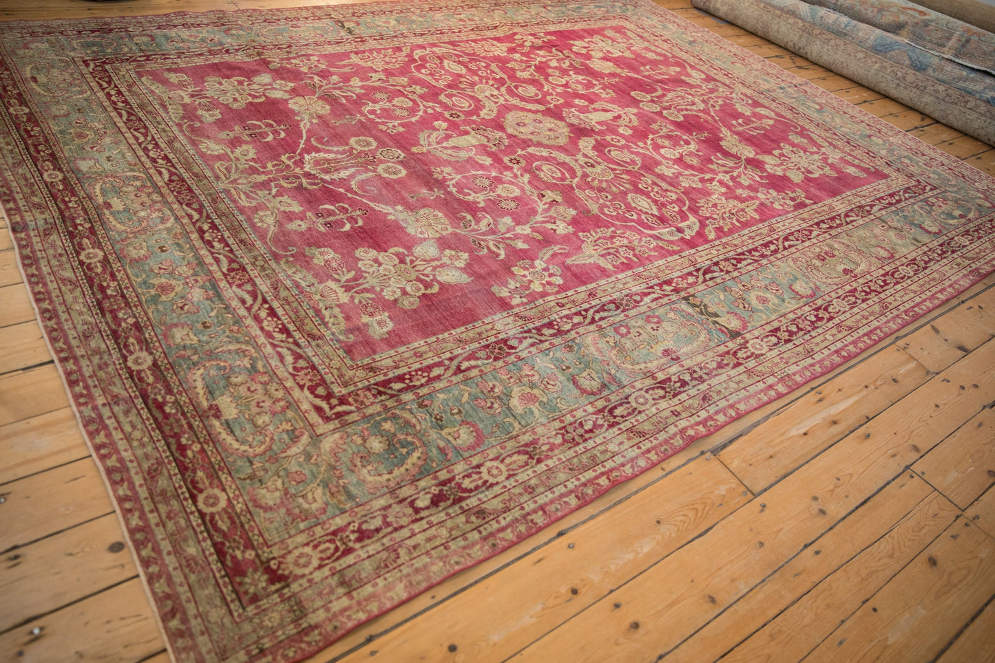8.5x11.5 Antique Distressed Yezd Carpet