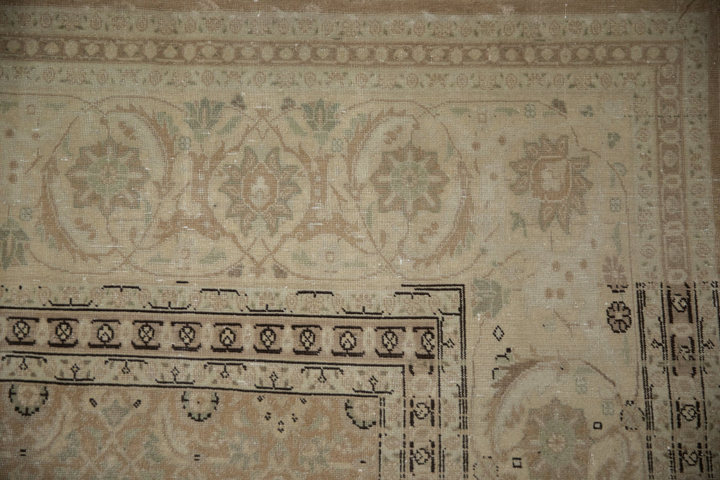 8x11.5 Vintage Distressed Tabriz Carpet
