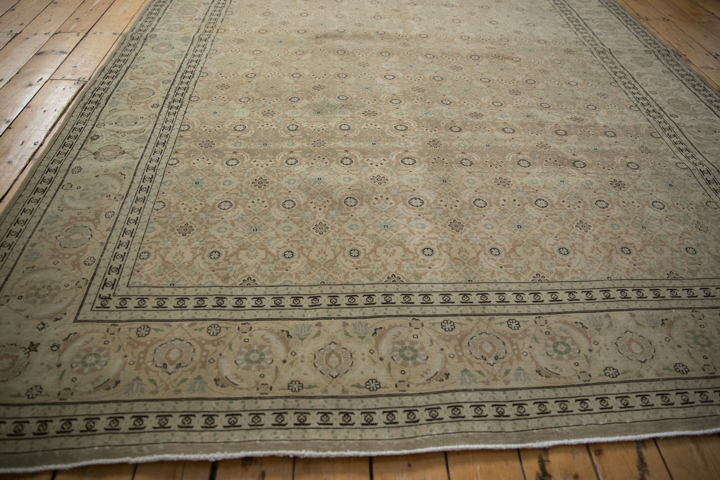 8x11.5 Vintage Distressed Tabriz Carpet