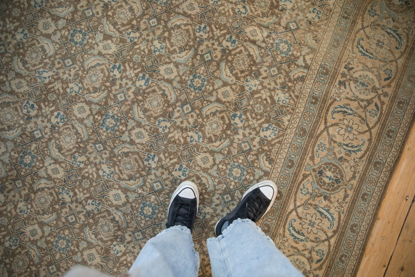 8.5x11.5 Vintage Distressed Mahal Carpet