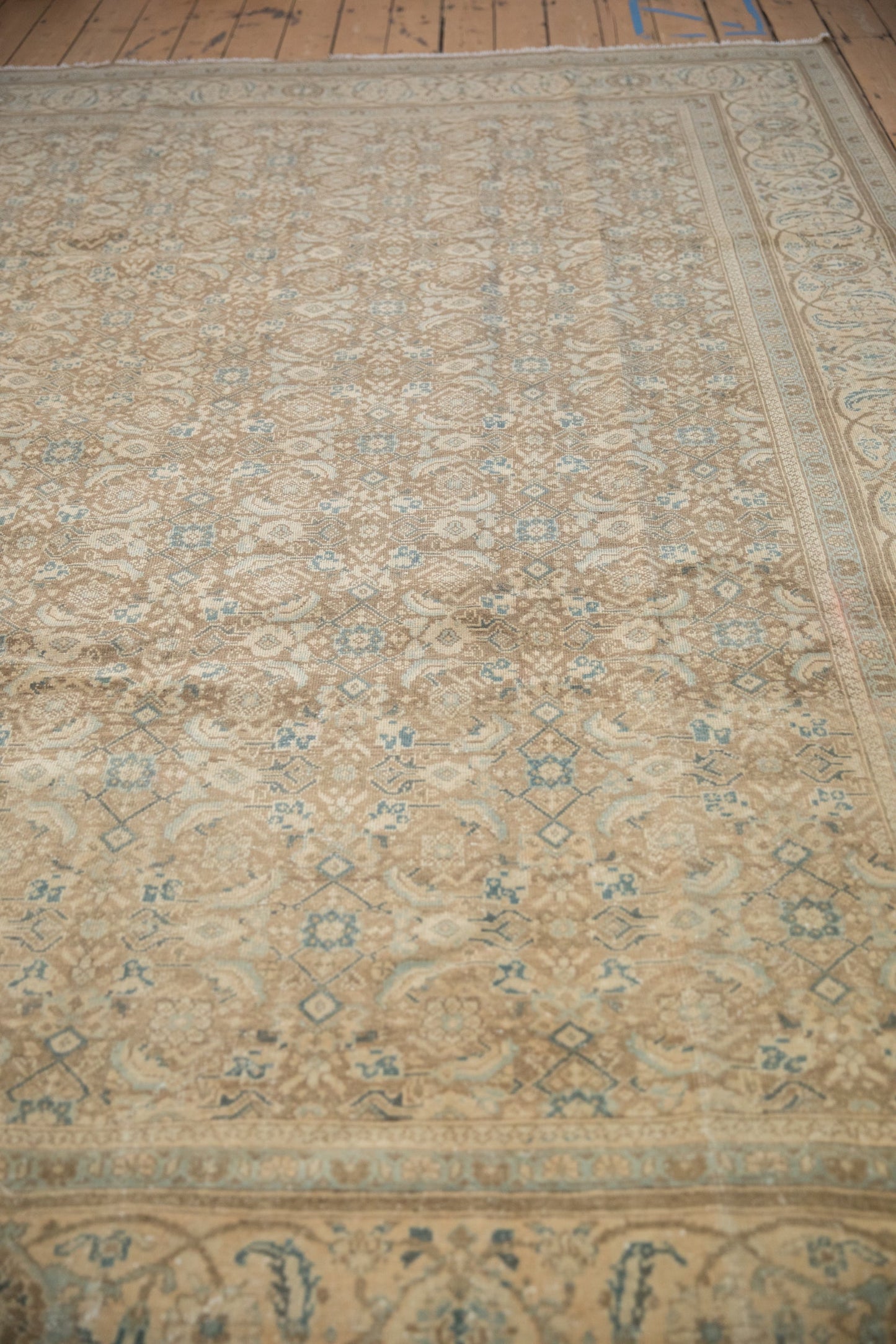 8.5x11.5 Vintage Distressed Mahal Carpet