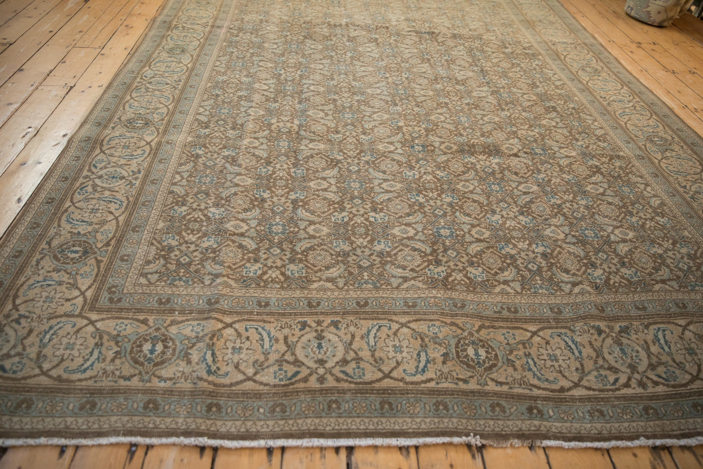 8.5x11.5 Vintage Distressed Mahal Carpet