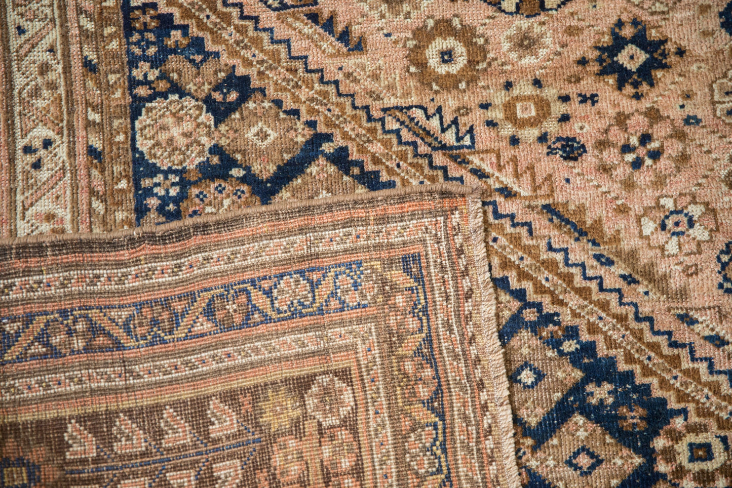 7.5x9.5 Vintage Distressed Qashqai Carpet